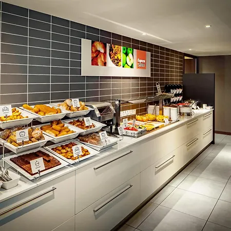 海牙议会智选假日酒店 酒店 3*