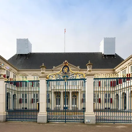 Express - Parliament By Ihg