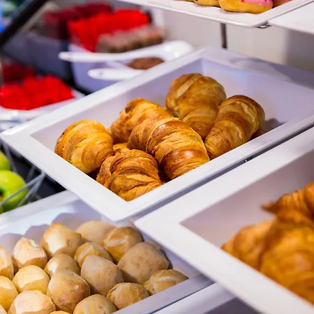 Express - Parliament By Ihg Отель