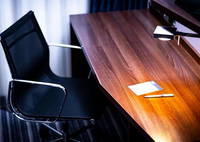 Express - Parliament By Ihg