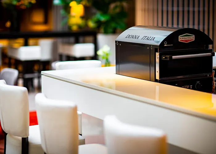 Express - Parliament By Ihg Haia