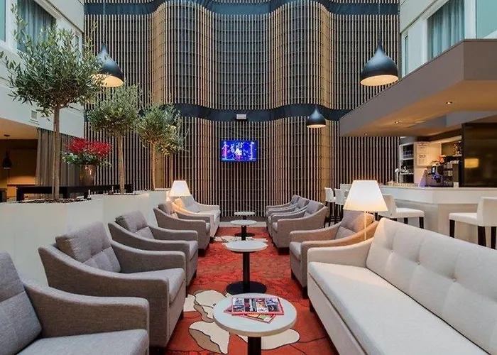 Hotel Express - Parliament By Ihg Haia